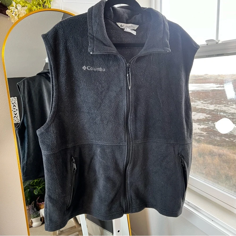 Columbia vest. Size XL. - Picture 3 of 16